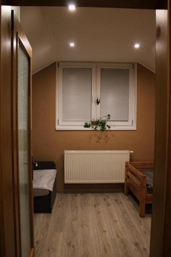 Prijemny Podkrovny Byt V Srdci Dechtic Dechtice 외부 사진